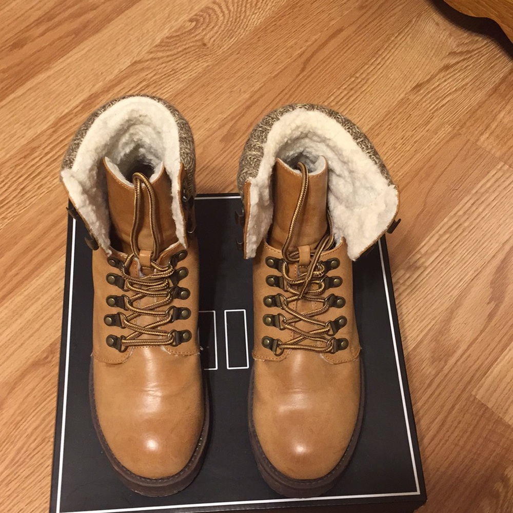 Mia Boots